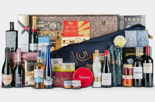 Lote Gourmet Navideño Nº 51 – Exclusiva Edición Premium con Jamón 100% Ibérico Cinco Jotas, Champagne Moët & Chandon y Whisky The Glenlivet